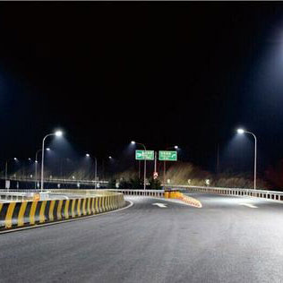 what are the right height and spacing of led street light posts? Quina és l'alçada i l'espaiat adequats dels pals de llum de carrer led?